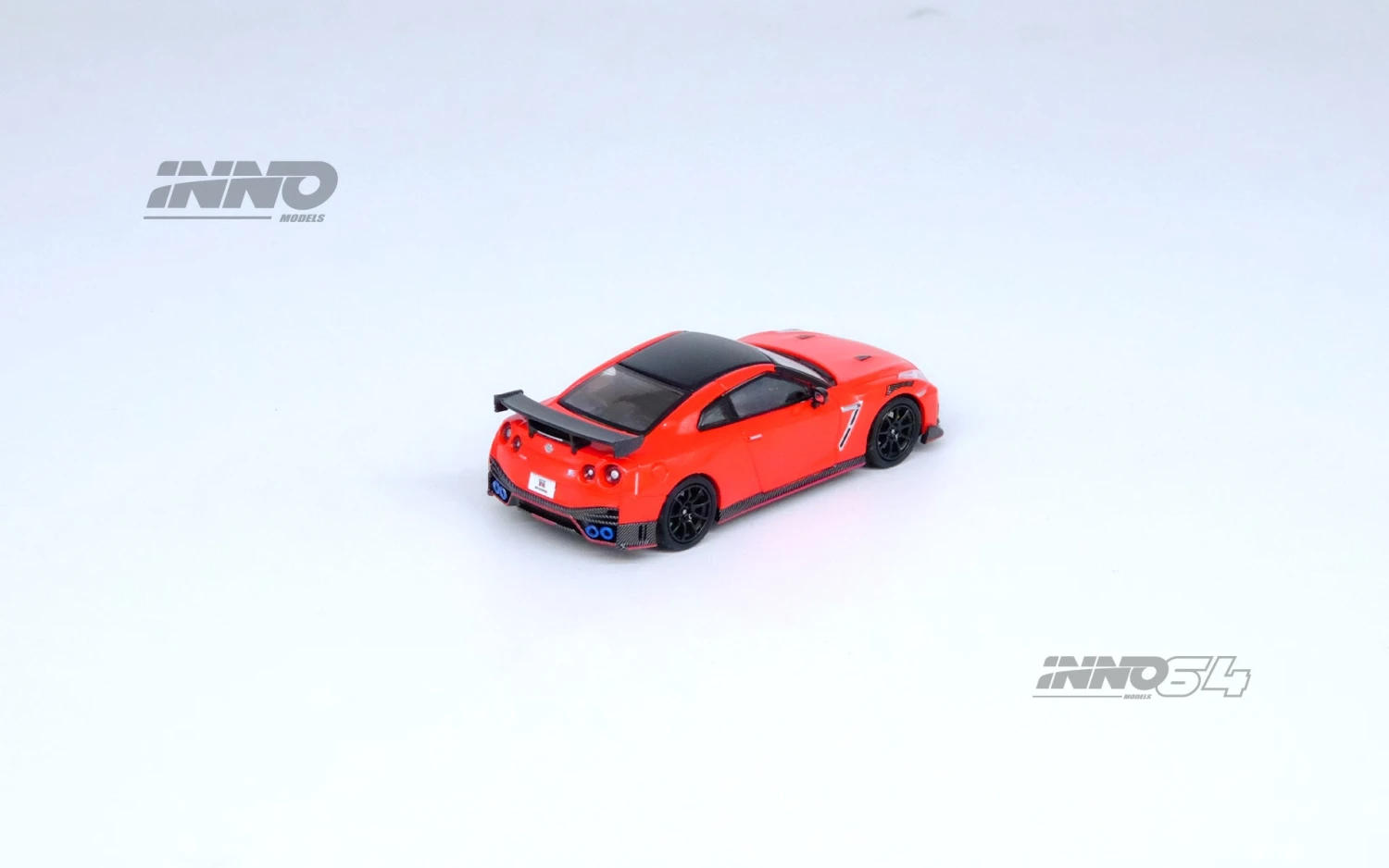 INNO64 1:64 Nissan GT-R (R35) NISMO In Red 5 INNO64 1:64 Nissan GT-R (R35) NISMO In Red - Image 3